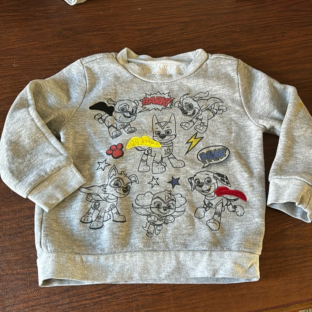 Nickelodeon Paw Patrol 3T Sweatshirt with embroidered capes